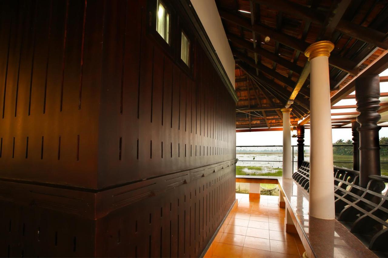 Palmy Lake Resort Alappuzha 外观 照片