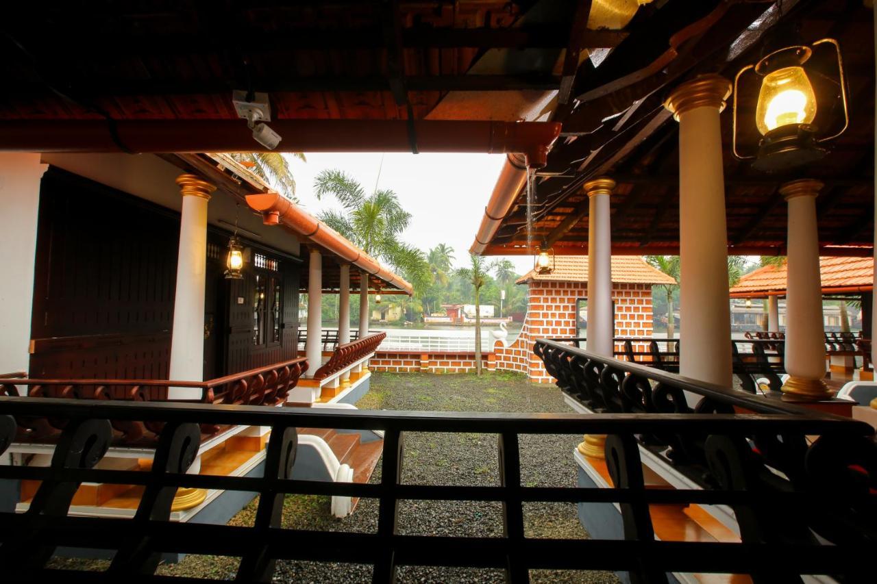 Palmy Lake Resort Alappuzha 外观 照片
